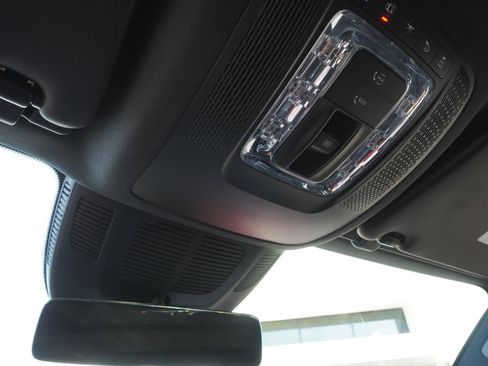 Used 2025 Mercedes-Benz GLE 350 4MATIC image 29