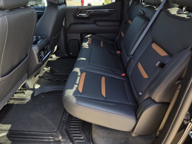 Used 2025 GMC Sierra 1500 AT4 w/ Technology Package AWD/4WD image 31