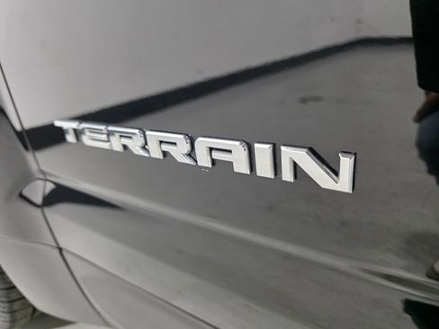 Used 2017 GMC Terrain SLE image 33