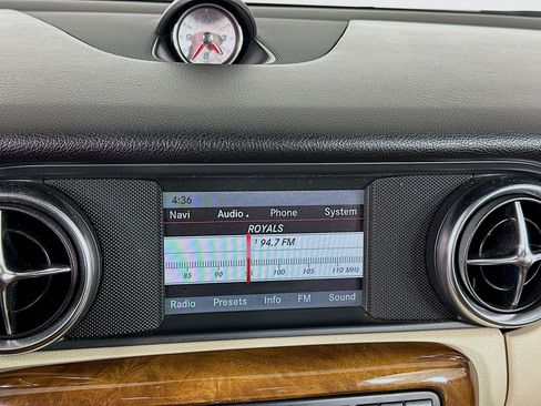 Used 2014 Mercedes-Benz SLK 250 image 19