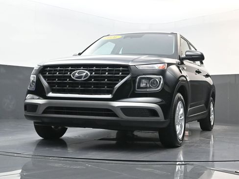 Used 2026 Hyundai Venue SE FWD image 27