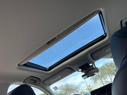 Used 2024 Honda Accord Touring image 7