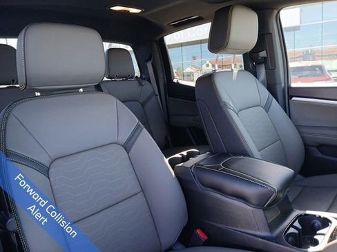 Used 2026 Chevrolet Colorado ZR2 w/ Technology Package image 16