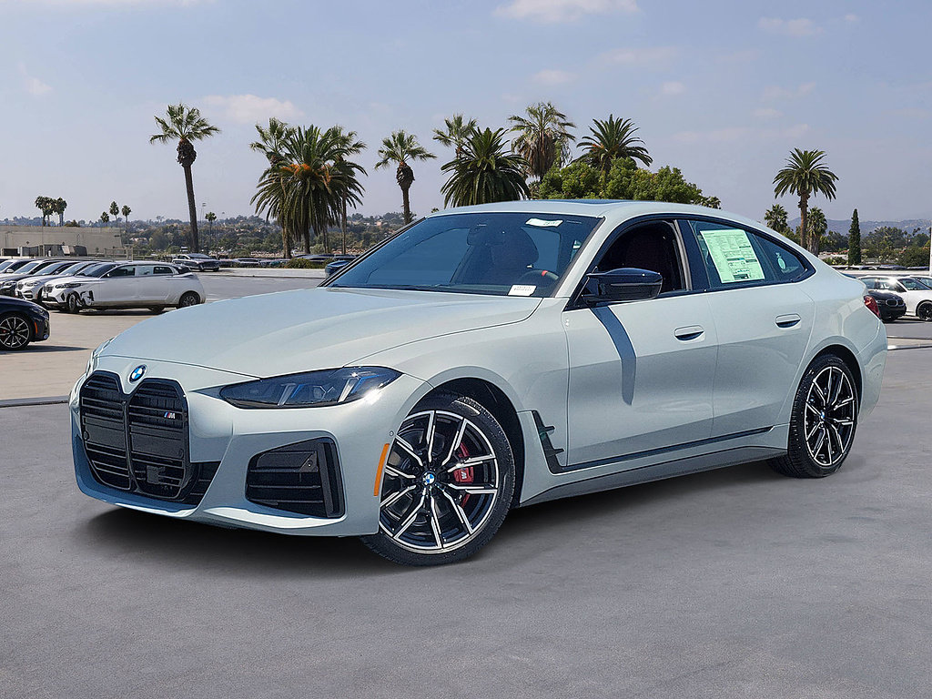 New 2026 BMW M440i w/ Premium Package RWD image 1