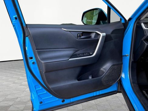 Used 2020 Toyota RAV4 LE w/ All Weather Liner Package FWD image 19