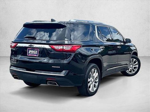 Used 2019 Chevrolet Traverse Premier w/ Driver Confidence II Package FWD image 2