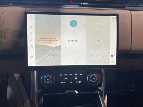 Used 2023 Land Rover Range Rover SE image 16