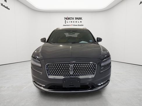 Used 2023 Lincoln Nautilus Black Label w/ Class II Trailer Tow Package AWD/4WD image 8