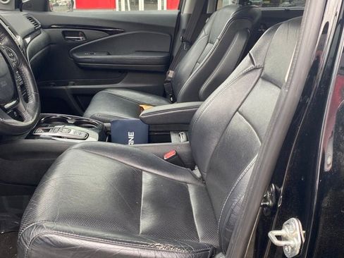 Used 2017 Honda Pilot Elite image 5