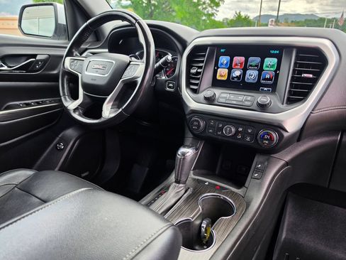 Used 2019 GMC Acadia SLT AWD/4WD image 18