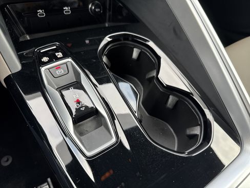 Used 2025 Audi Q5 Premium Plus w/ Premium Plus image 15