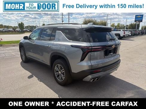 Used 2025 Chevrolet Traverse LT image 6