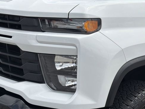 Used 2024 Chevrolet Silverado 2500 Custom w/ Custom Convenience Package AWD/4WD image 12