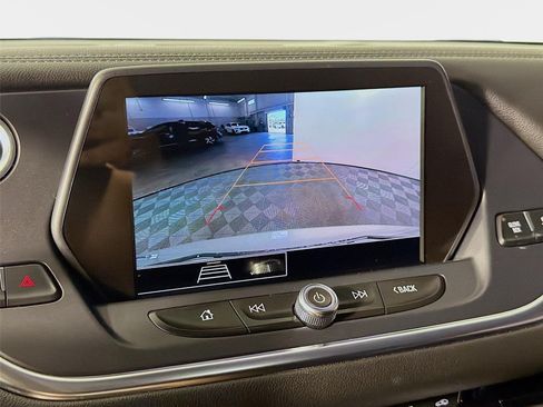 Used 2021 Chevrolet Blazer LT FWD image 17