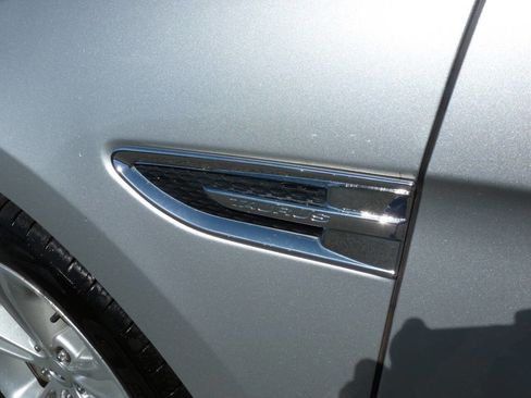 Used 2017 Ford Taurus SEL FWD image 13