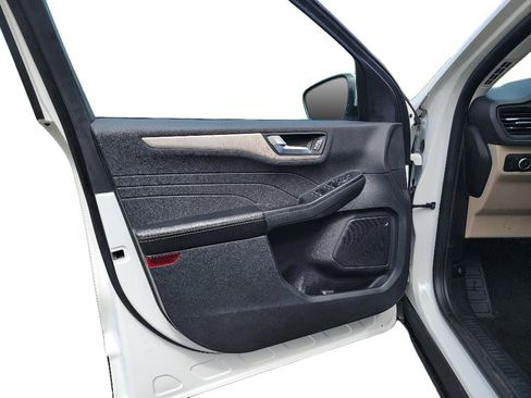Used 2022 Ford Escape SEL FWD image 9