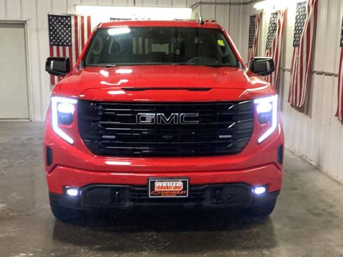 Used 2025 GMC Sierra 1500 Elevation image 16