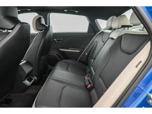 New 2025 Kia K4 GT-Line image 12