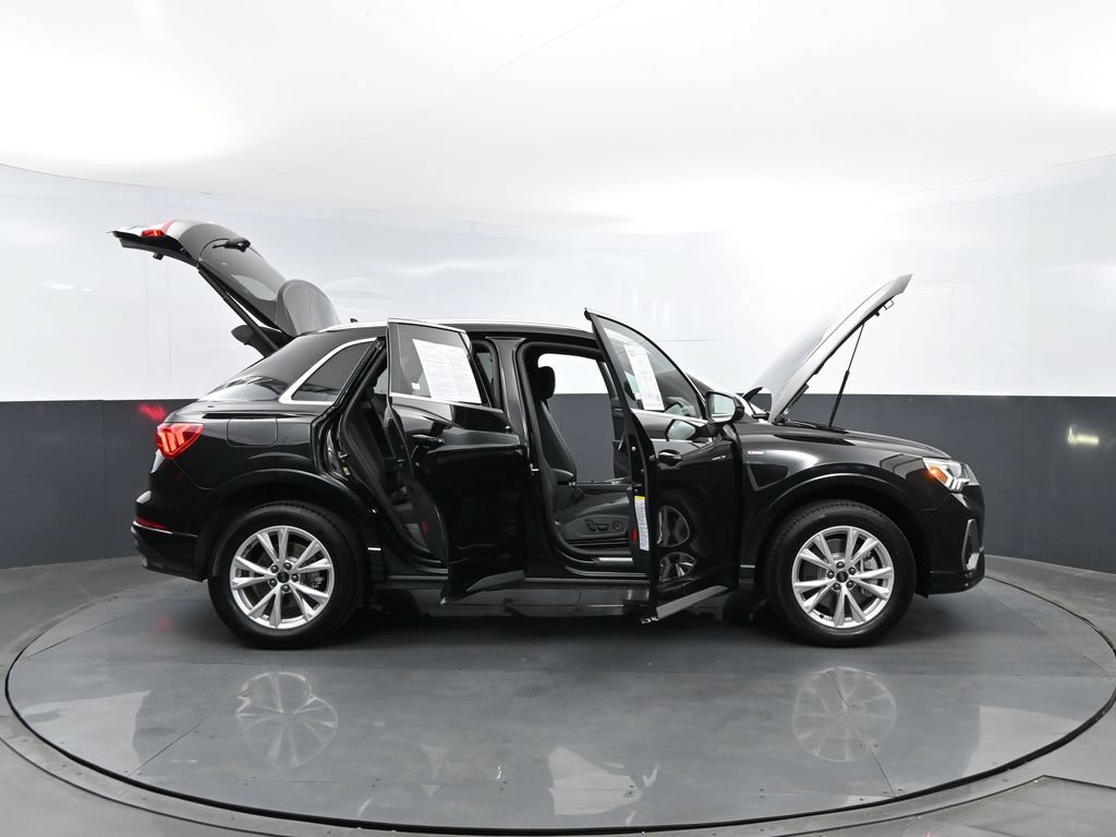 Used 2025 Audi Q3 2.0T Premium AWD/4WD image 31