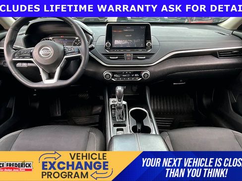 Used 2020 Nissan Altima 2.5 SV image 12