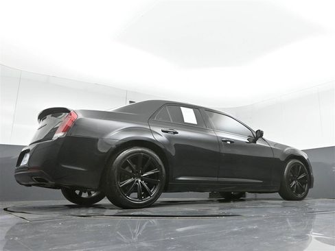 Used 2021 Chrysler 300 Touring w/ Sport Appearance Package RWD image 33