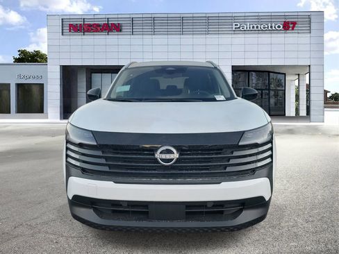 New 2026 Nissan Kicks SV w/ SV Premium Package FWD image 2