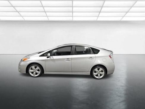 Used 2015 Toyota Prius Five FWD image 7
