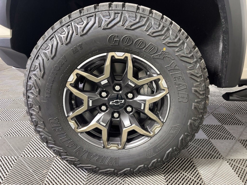 New 2026 Chevrolet Colorado ZR2 w/ Technology Package AWD/4WD image 4