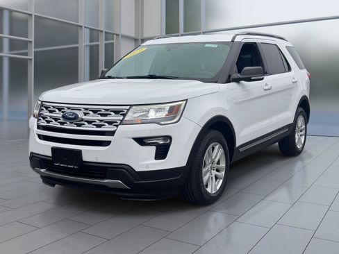 Used 2019 Ford Explorer XLT w/ Equipment Group 202A AWD/4WD image 1