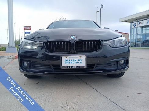 Used 2017 BMW 320i Sedan image 2