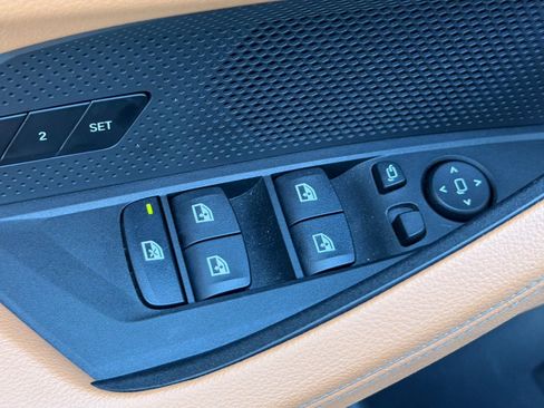 Used 2023 BMW i4 eDrive35 w/ Premium Package image 13