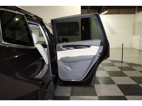 Used 2020 Cadillac XT6 Premium Luxury w/ LPO, Floor Liner Package image 25