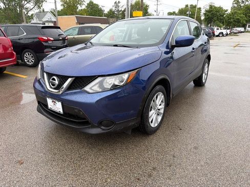 Used 2018 Nissan Rogue Sport S w/ S Appearance Package AWD/4WD image 4