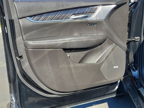 Certified 2023 Cadillac XT6 Premium Luxury image 22