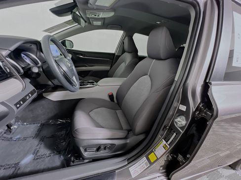 Used 2022 Toyota Camry LE FWD image 15