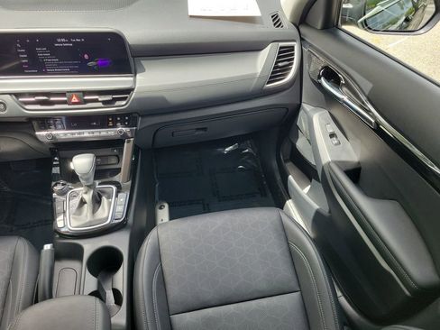 Used 2025 Kia Seltos EX w/ EX Sunroof Package FWD image 17