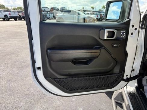 Used 2020 Jeep Wrangler Unlimited Sport S AWD/4WD image 13