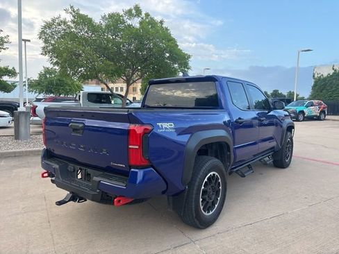 Used 2024 Toyota Tacoma TRD Off-Road image 5
