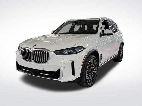 Used 2024 BMW X5 xDrive40i w/ Parking Assistance Package AWD/4WD image 1