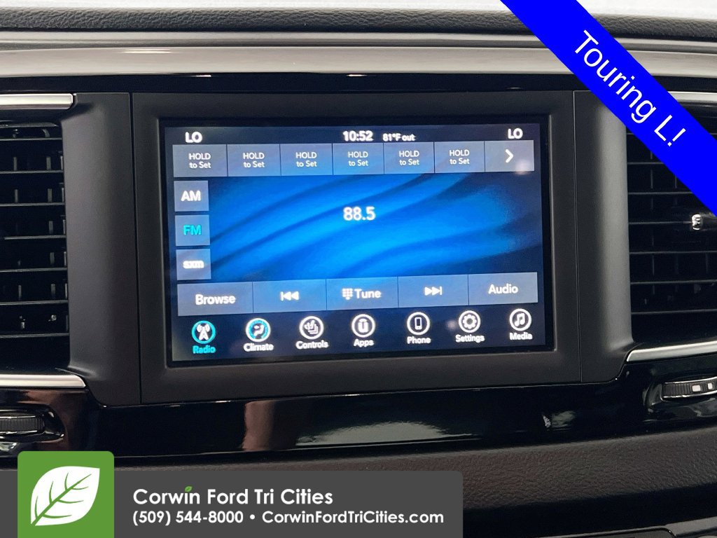 Used 2020 Chrysler Pacifica Touring-L FWD image 22
