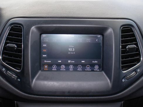 Used 2020 Jeep Compass Latitude image 21