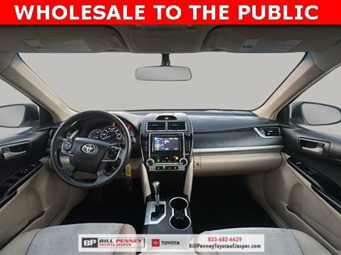 Used 2012 Toyota Camry LE image 10