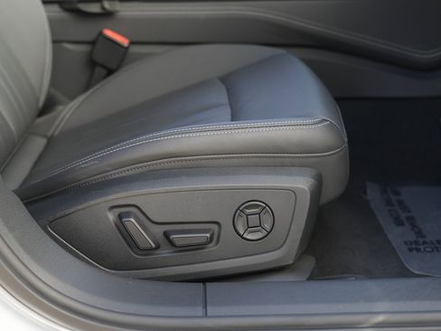 Used 2022 Audi A6 Premium Plus w/ Premium Plus Package image 43