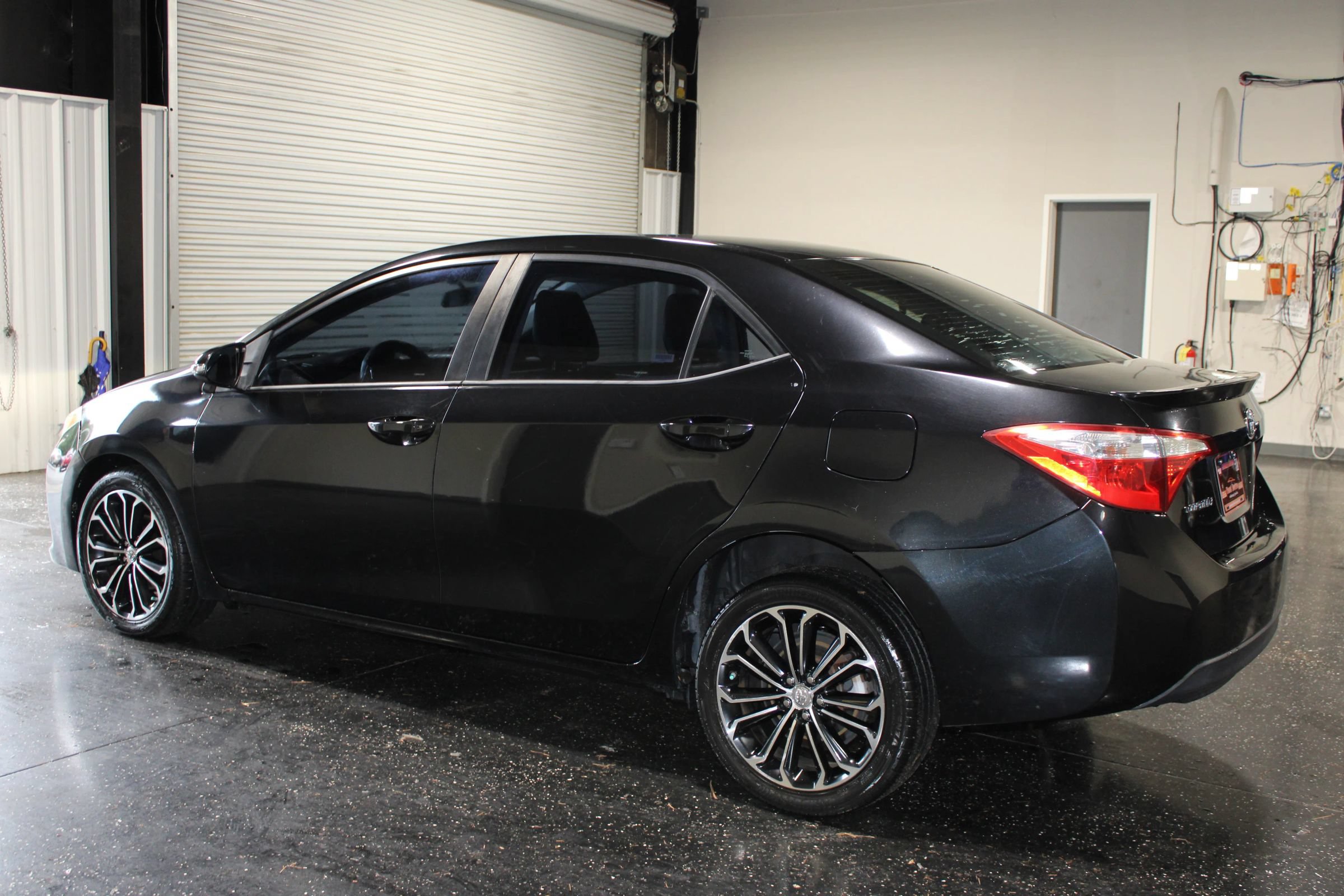 Used 2014 Toyota Corolla S Premium FWD image 5