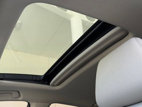 Used 2023 Honda Accord EX image 17