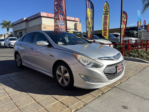 Used 2012 Hyundai Sonata Hybrid w/ Ultimate Pkg image 2