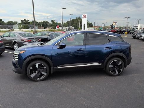 Used 2025 Nissan Kicks SR FWD image 4