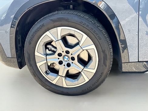 Used 2025 BMW X1 xDrive28i w/ Technology Package image 40