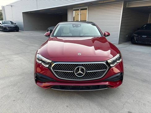 Used 2025 Mercedes-Benz E 350 4MATIC Sedan image 2