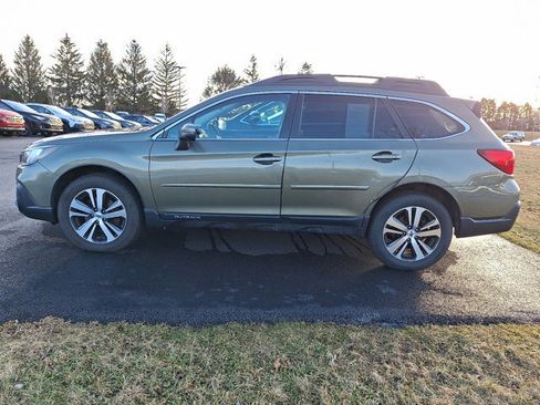 Used 2018 Subaru Outback 2.5i Limited image 4
